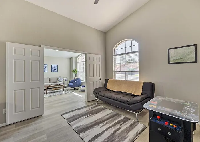 Patio + Fenced Yard: Family Retreat In Phoenix! * Phoenix