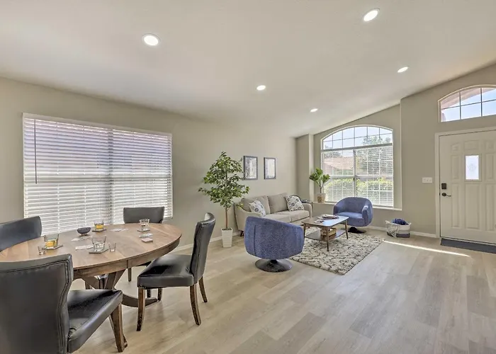 Patio + Fenced Yard: Family Retreat In Phoenix! Phoenix