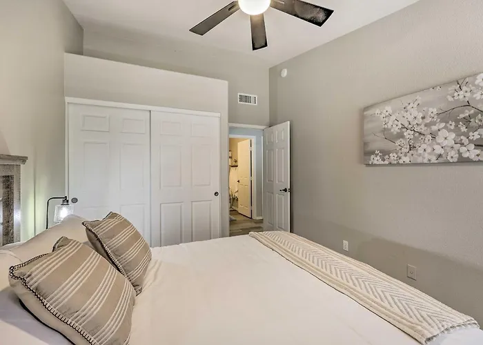 Dom wakacyjny Patio + Fenced Yard: Family Retreat In Phoenix! Phoenix