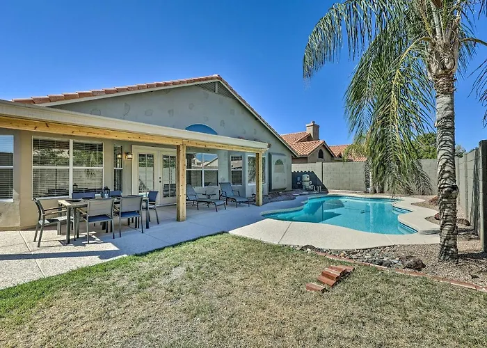 Patio + Fenced Yard: Family Retreat In Phoenix! Phoenix
