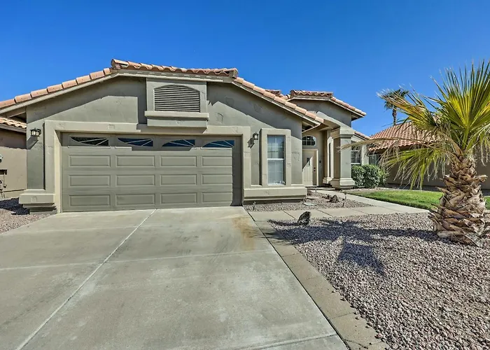 Patio + Fenced Yard: Family Retreat In Phoenix! Dom wakacyjny Phoenix