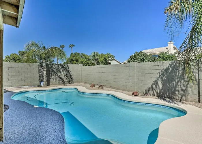 Patio + Fenced Yard: Family Retreat In Phoenix! *